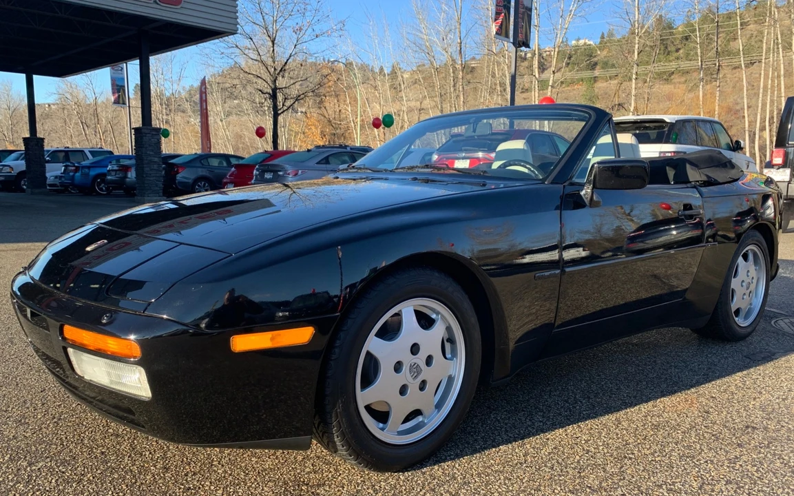 1989 Porsche 944 S2 - Image 1 of 31
