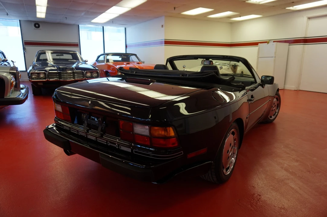 1989 Porsche 944 S2 - Image 9 of 31