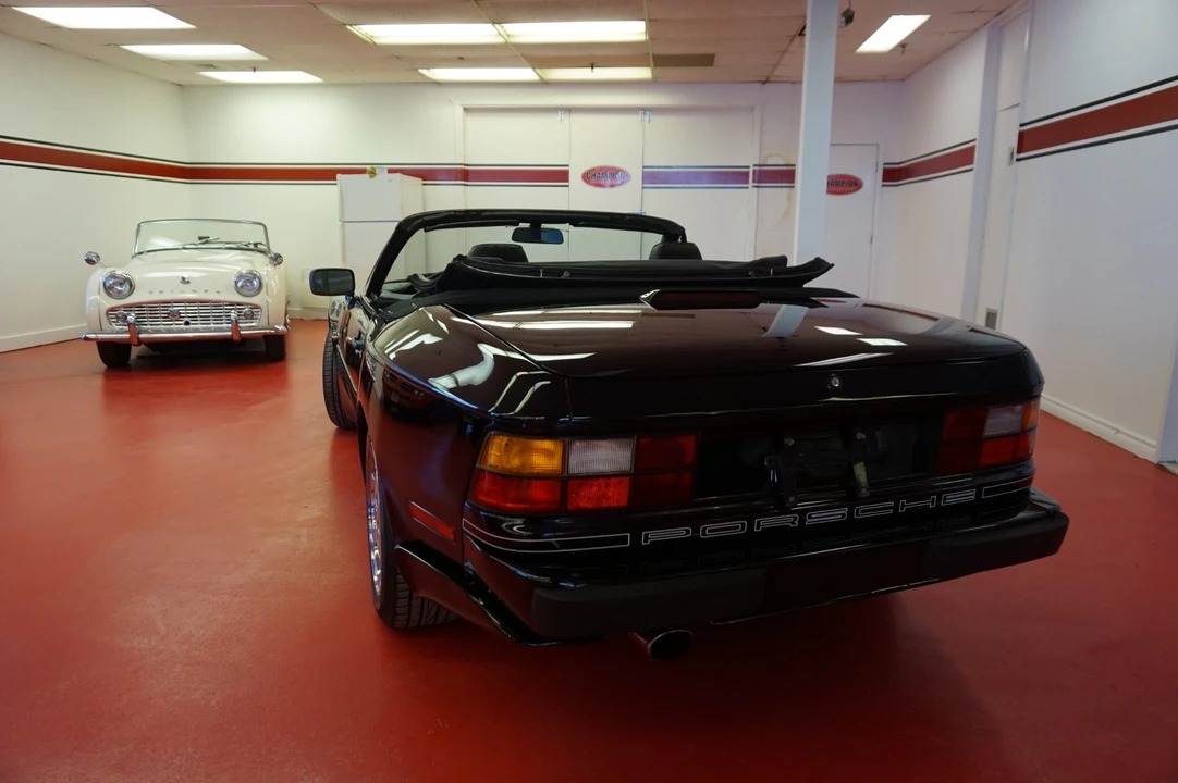 1989 Porsche 944 S2 - Image 7 of 31