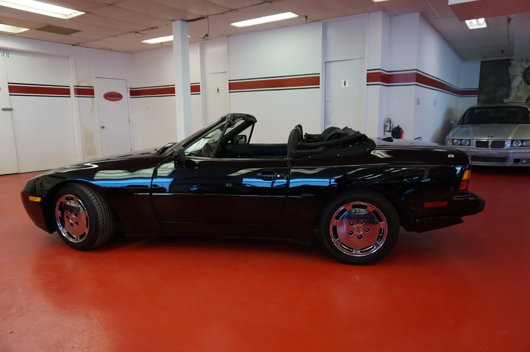 1989 Porsche 944 S2 - Image 4 of 31