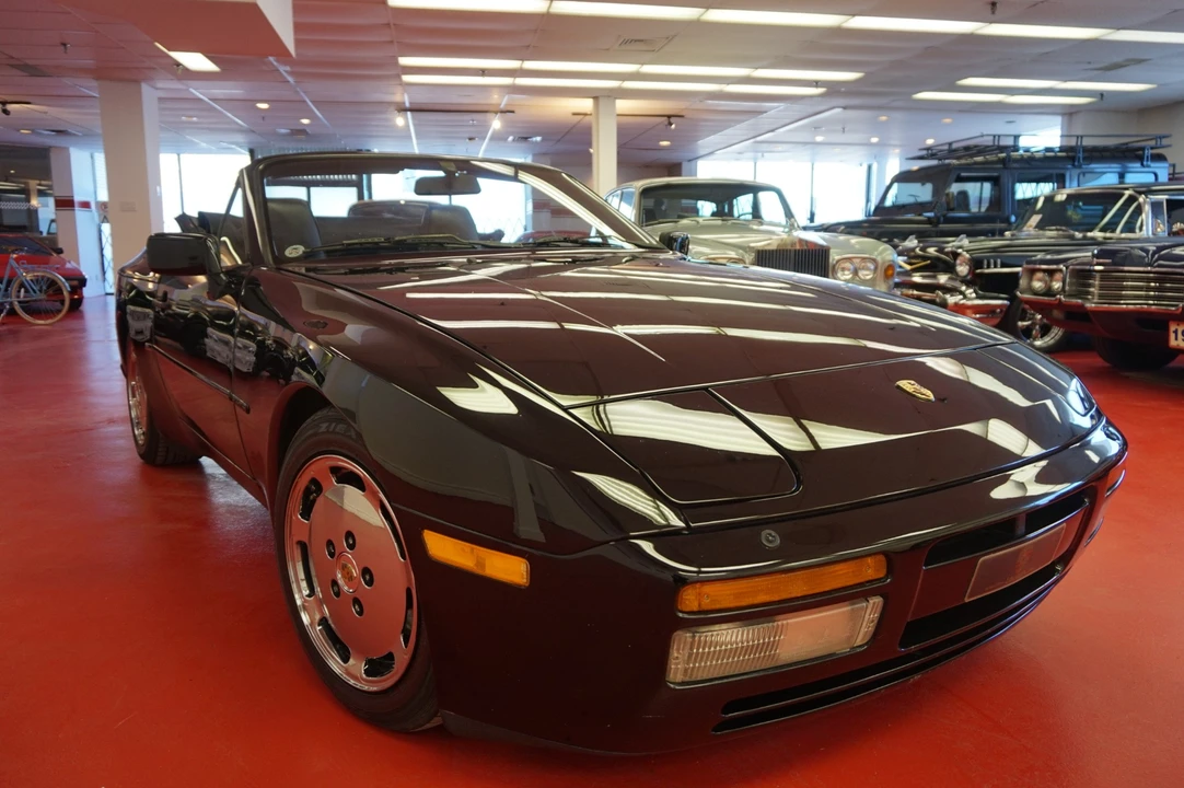 1989 Porsche 944 S2 - Image 16 of 31
