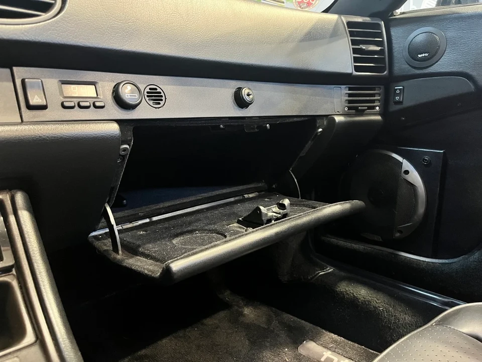 1989 Porsche 944 S2 - Image 21 of 31