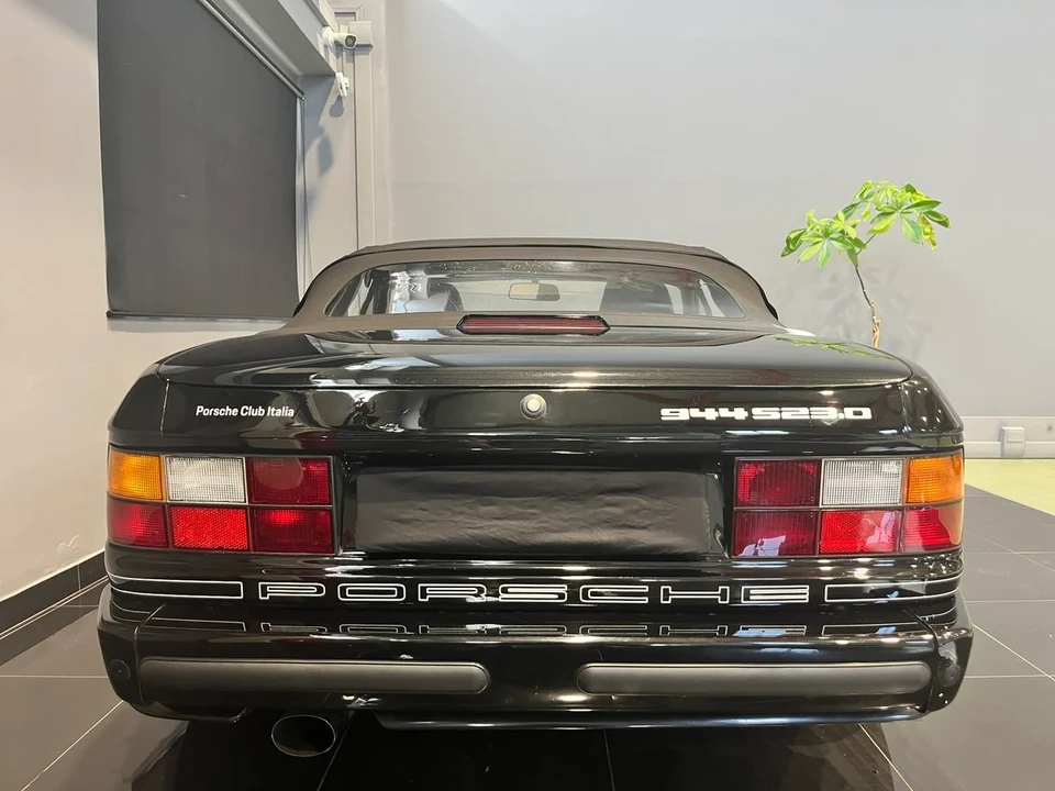 1989 Porsche 944 S2 - Image 7 of 31