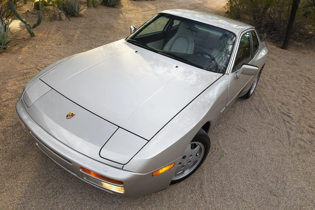 1989 Porsche 944 S2 - Image 9 of 31