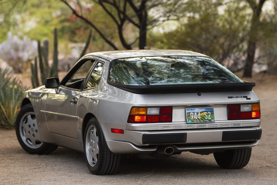 1989 Porsche 944 S2 - Image 18 of 31