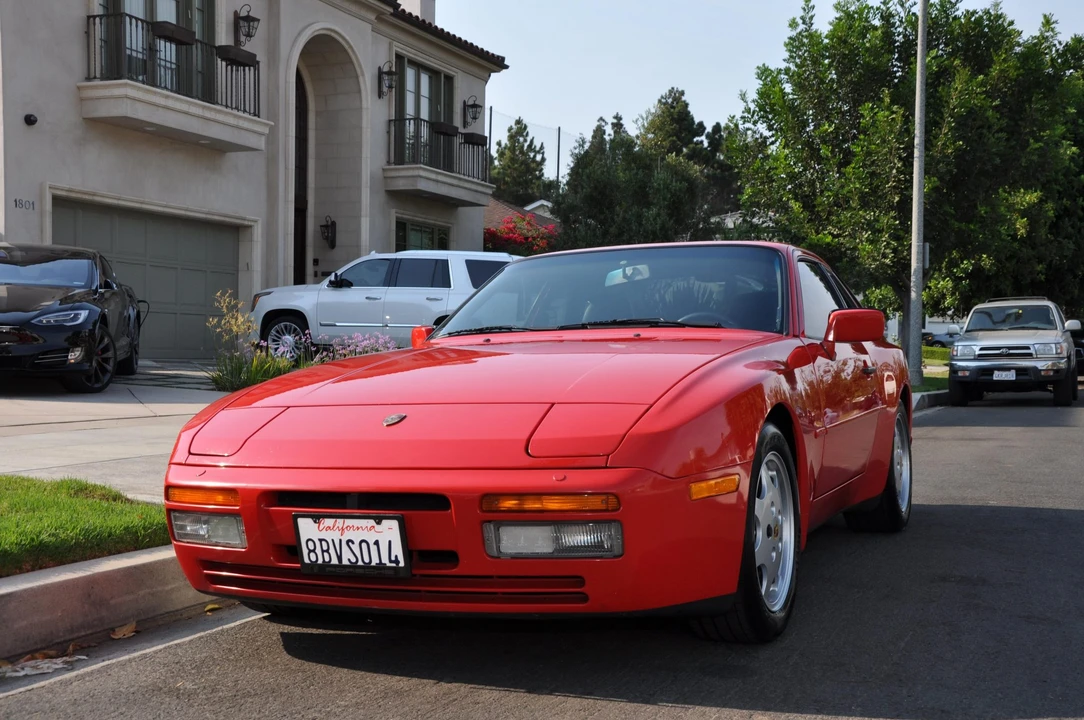 1989 Porsche 944 S2 - Image 2 of 31