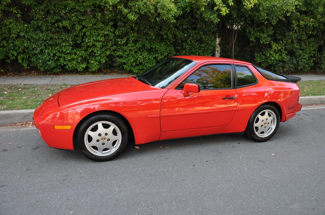1989 Porsche 944 S2 - Image 13 of 31