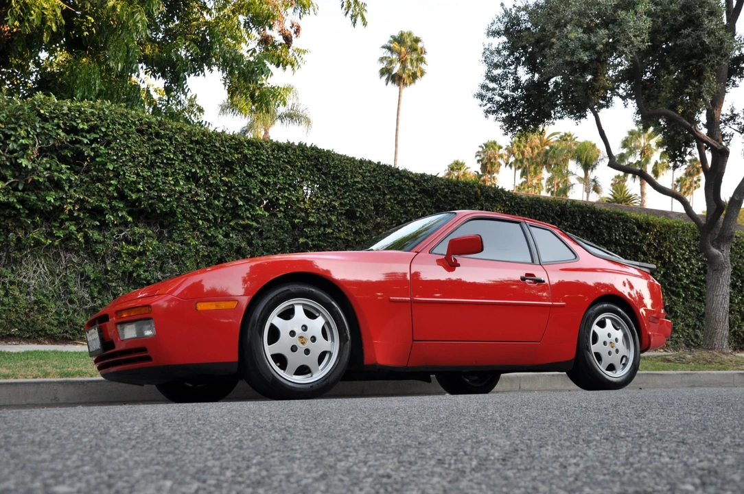 1989 Porsche 944 S2 - Image 14 of 31