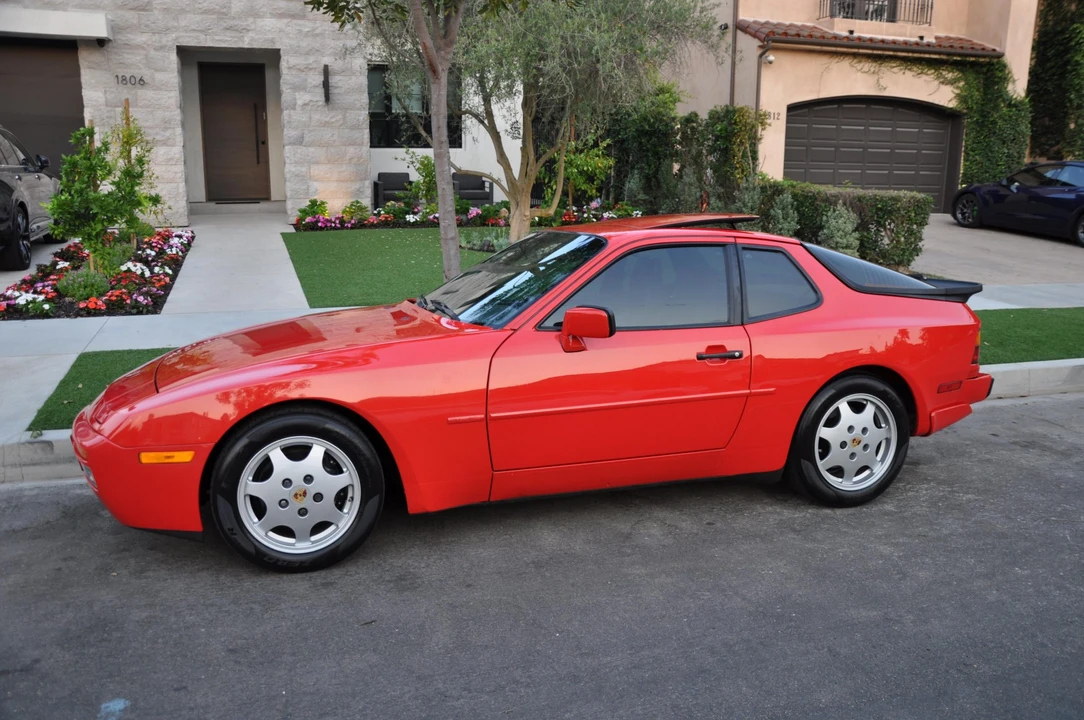 1989 Porsche 944 S2 - Image 11 of 31