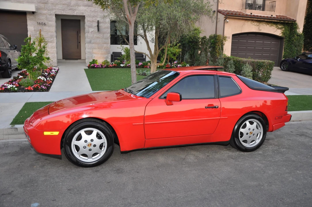 1989 Porsche 944 S2 - Image 12 of 31