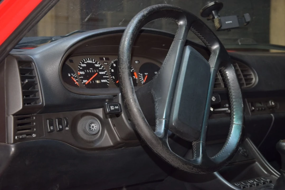 1989 Porsche 944 S2 - Image 23 of 30