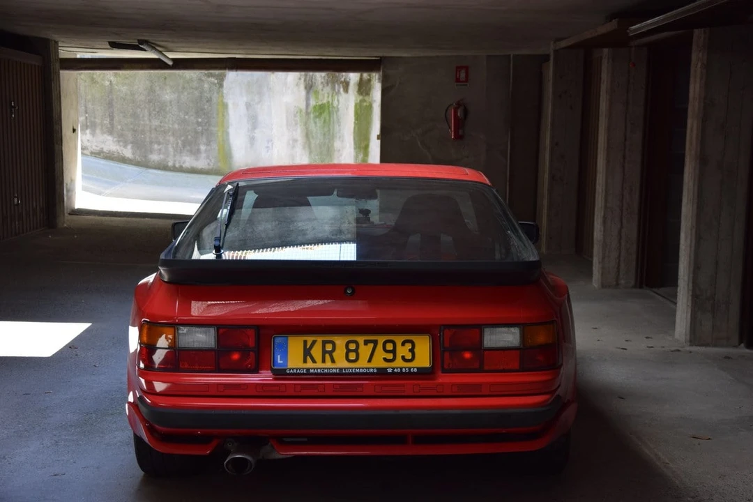 1989 Porsche 944 S2 - Image 7 of 30