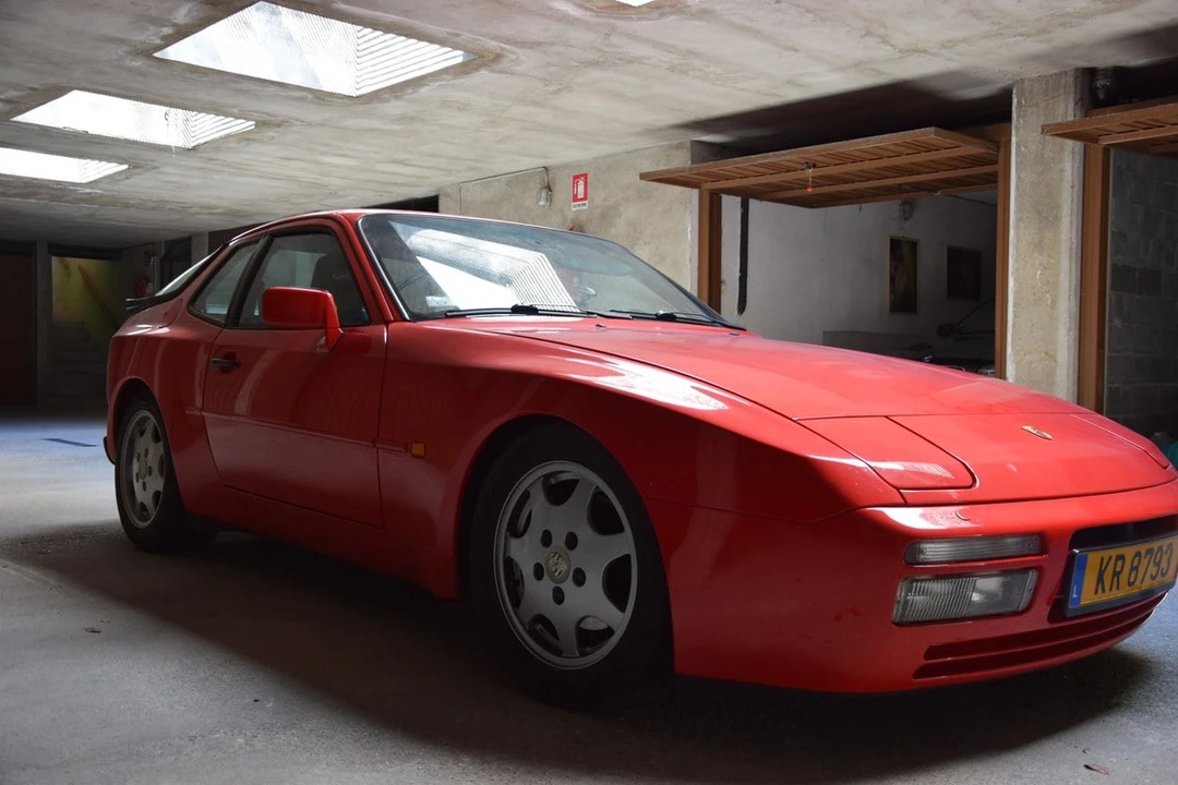 1989 Porsche 944 S2 - Image 4 of 30
