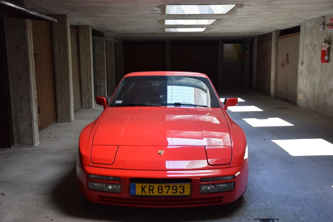 1989 Porsche 944 S2 - Image 3 of 30