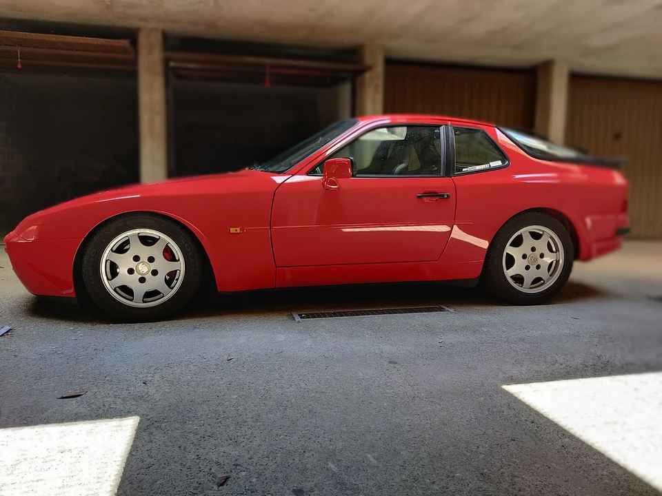 1989 Porsche 944 S2 - Image 17 of 30