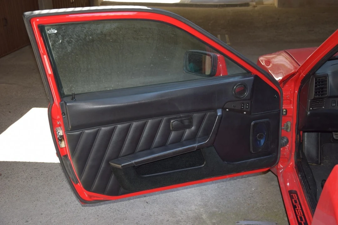 1989 Porsche 944 S2 - Image 28 of 30