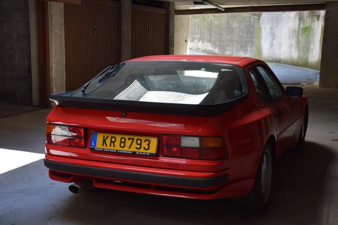 1989 Porsche 944 S2 - Image 8 of 30