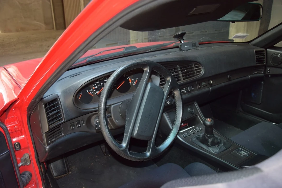 1989 Porsche 944 S2 - Image 24 of 30