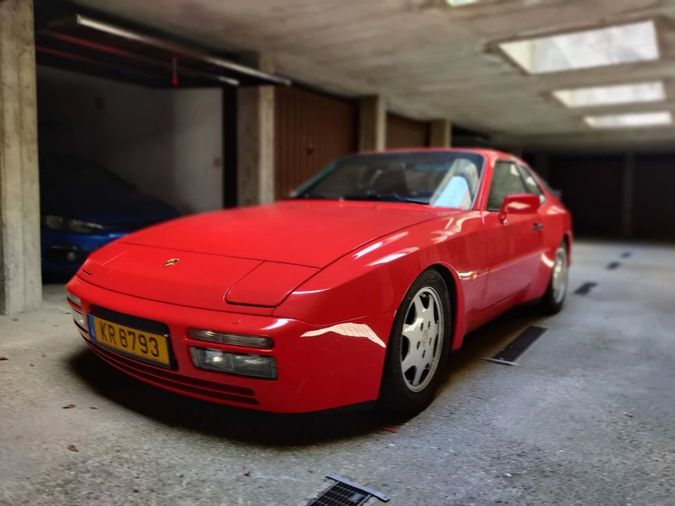 1989 Porsche 944 S2 - Image 16 of 30