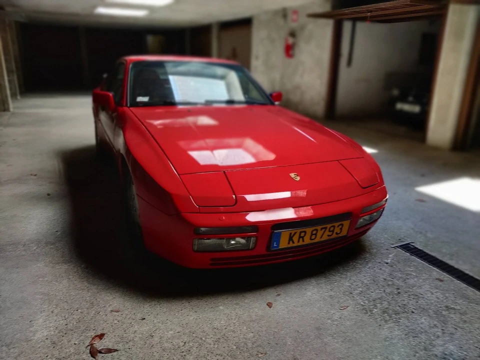 1989 Porsche 944 S2 - Image 14 of 30