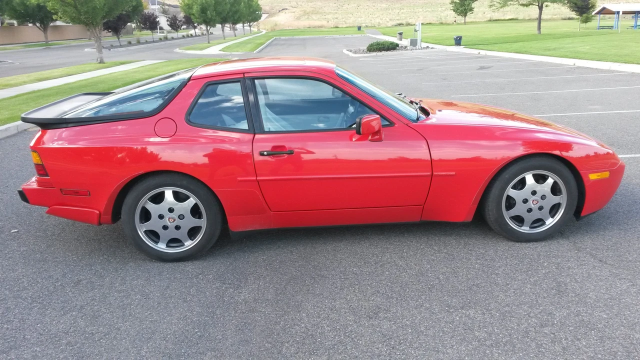 1989 Porsche 944 S2 - Image 13 of 31