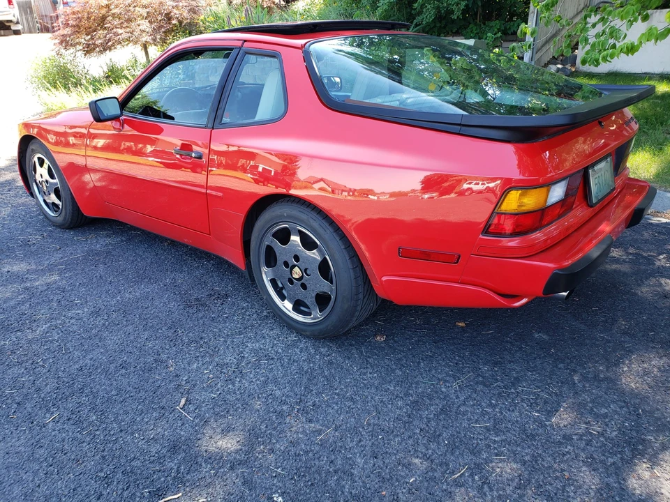 1989 Porsche 944 S2 - Image 7 of 31