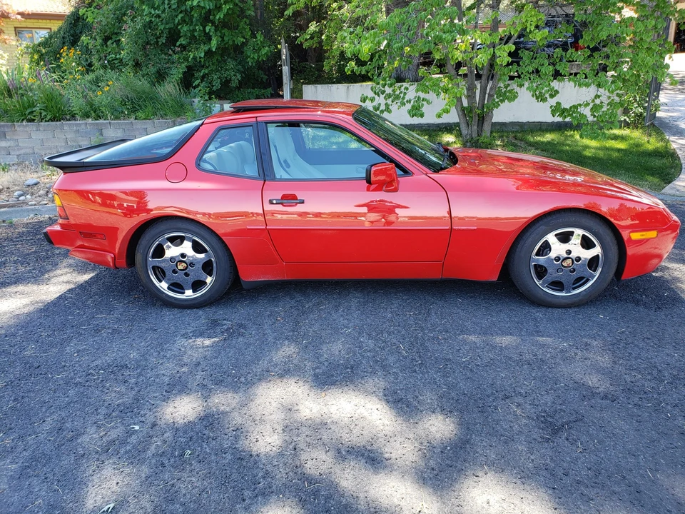 1989 Porsche 944 S2 - Image 16 of 31