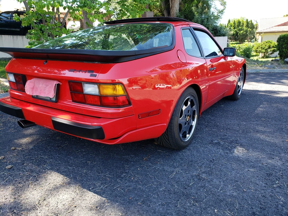 1989 Porsche 944 S2 - Image 12 of 31