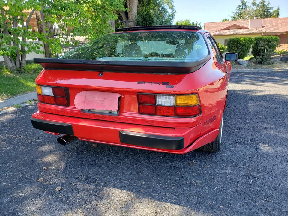 1989 Porsche 944 S2 - Image 11 of 31