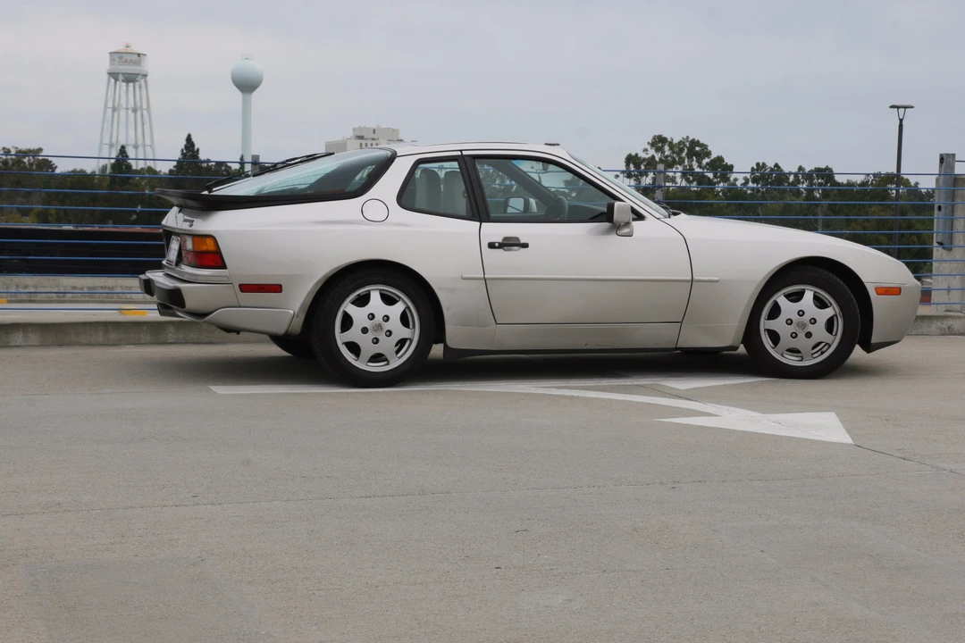 1989 Porsche 944 S2 - Image 7 of 31
