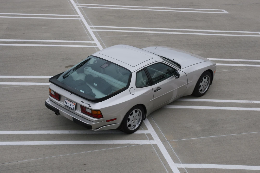 1989 Porsche 944 S2 - Image 6 of 31