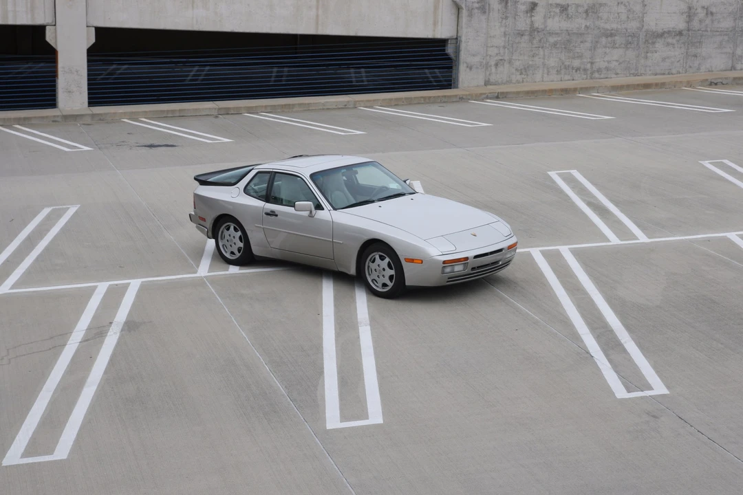 1989 Porsche 944 S2 - Image 10 of 31
