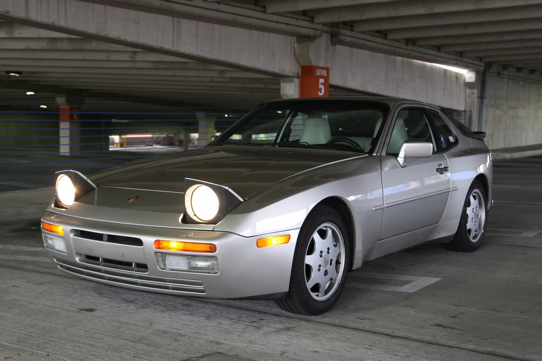 1989 Porsche 944 S2 - Image 14 of 31