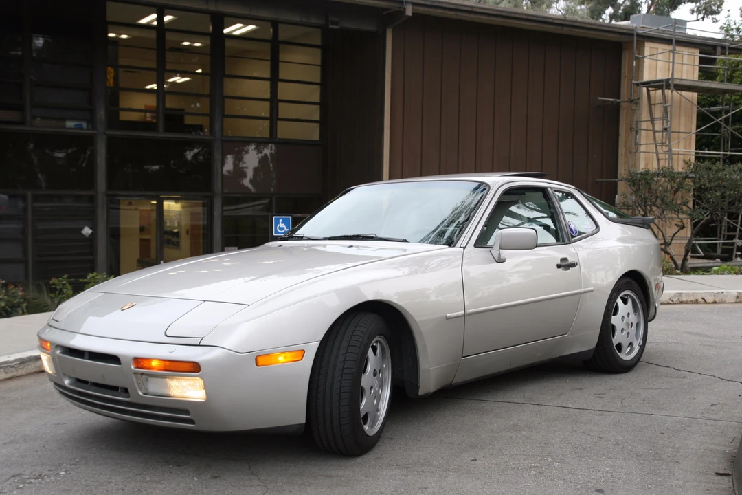 1989 Porsche 944 S2 - Image 12 of 31