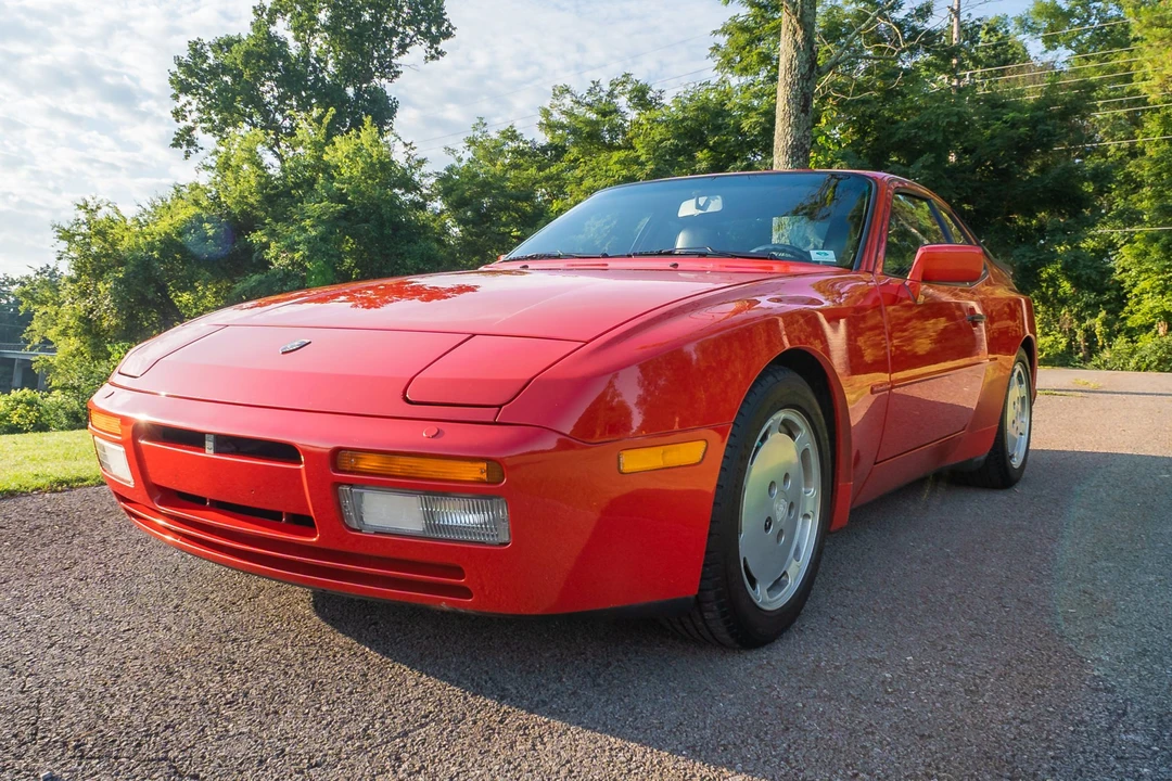 1989 Porsche 944 S2 - Image 2 of 31