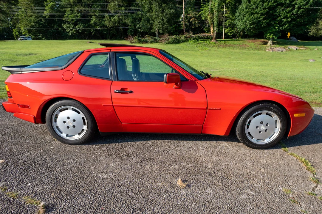 1989 Porsche 944 S2 - Image 5 of 31