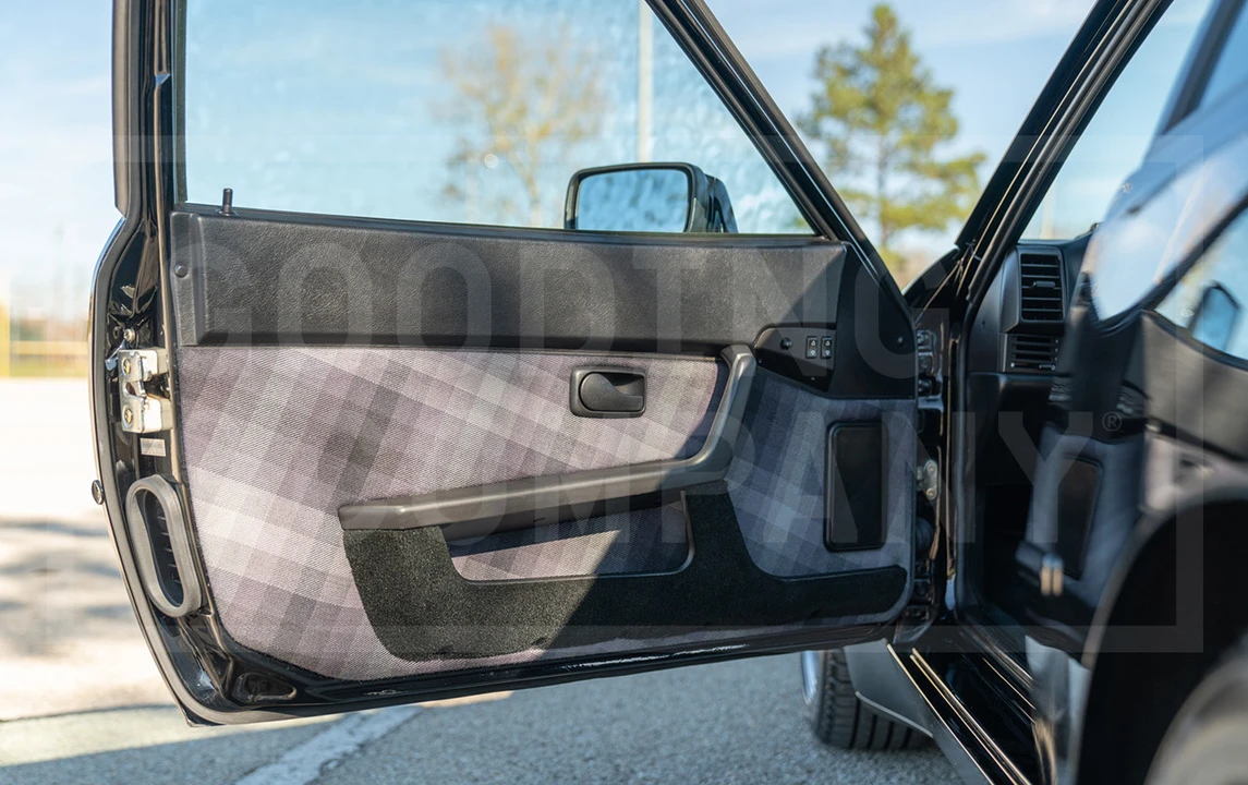 1989 Porsche 944 S2 - Image 10 of 16