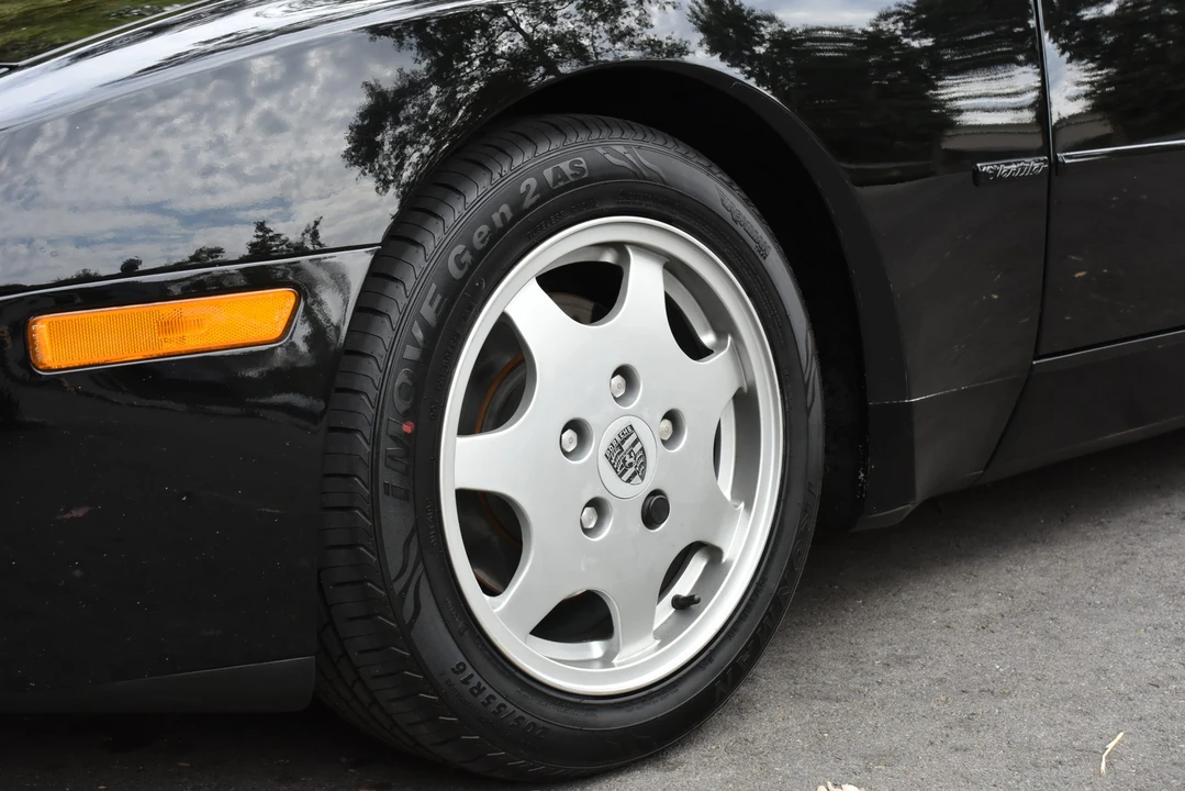 1989 Porsche 944 S2 - Image 6 of 31