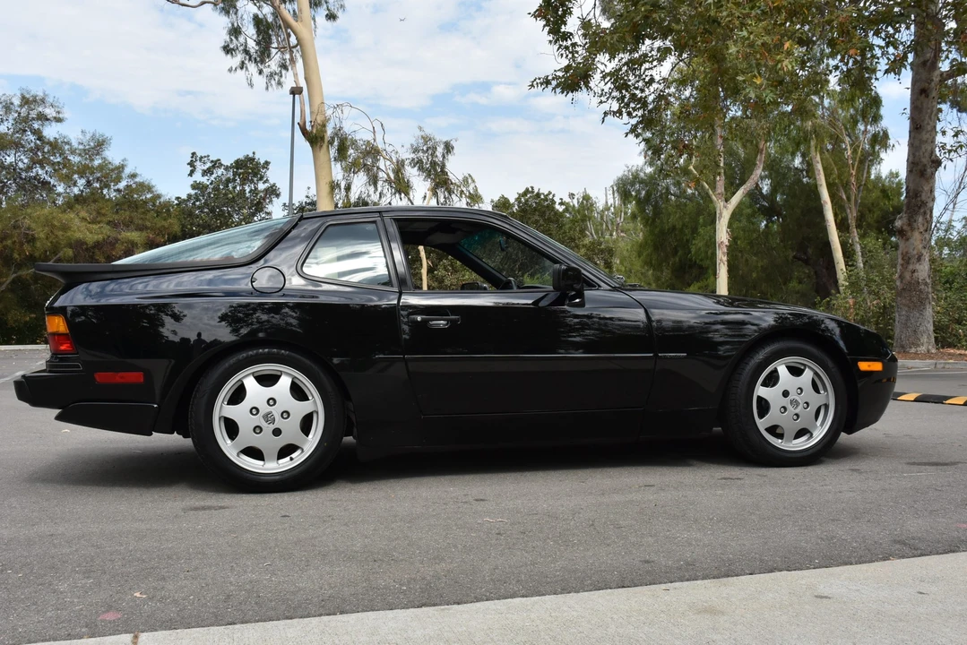 1989 Porsche 944 S2 - Image 5 of 31