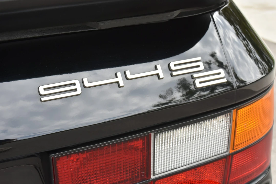 1989 Porsche 944 S2 - Image 28 of 31