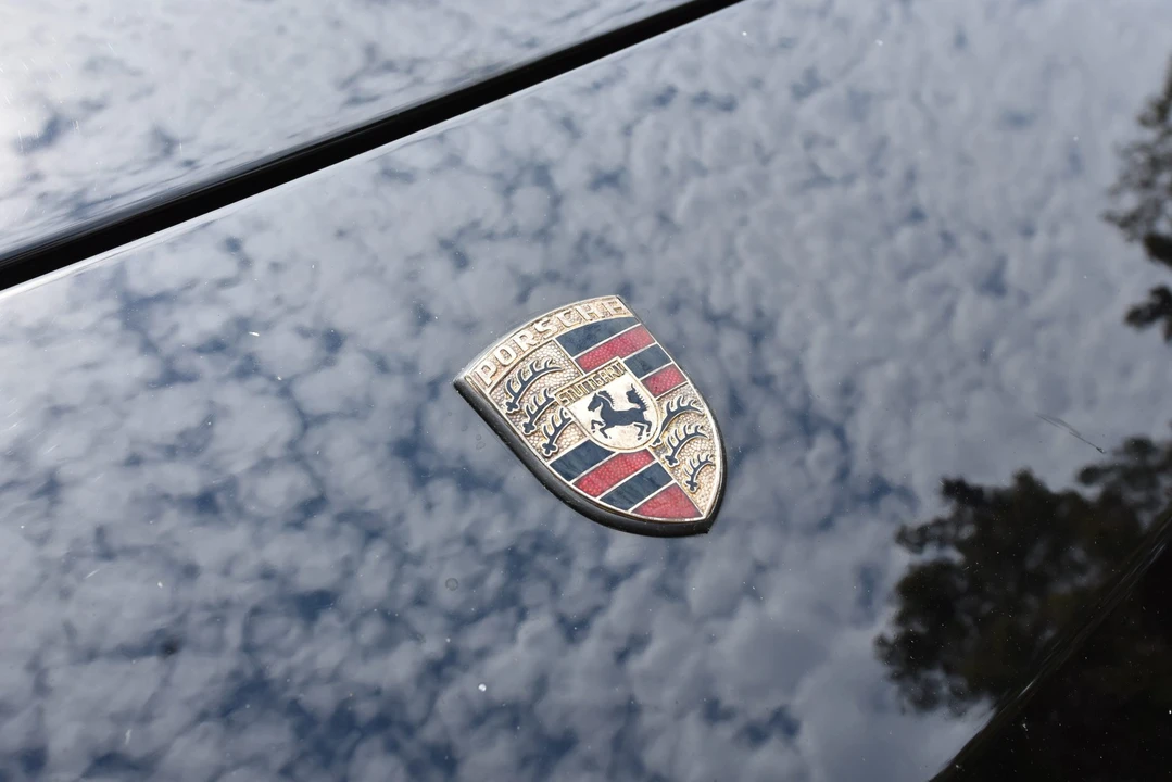 1989 Porsche 944 S2 - Image 27 of 31