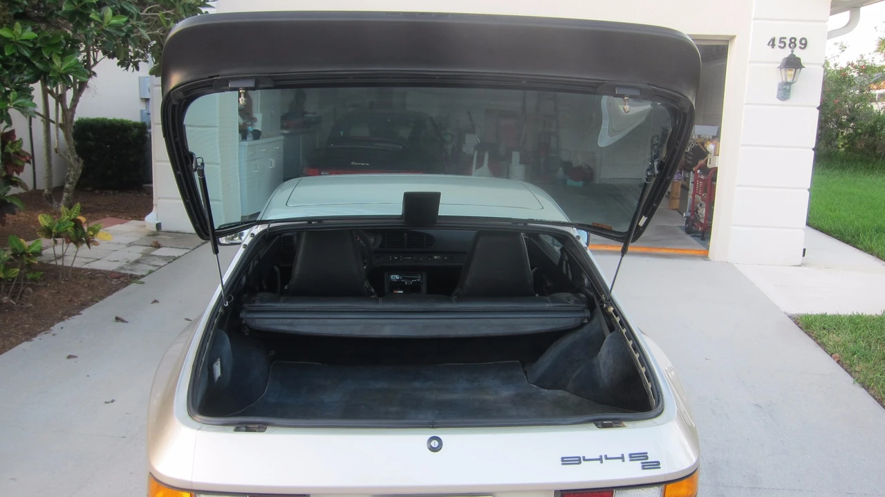 1989 Porsche 944 S2 - Image 15 of 31