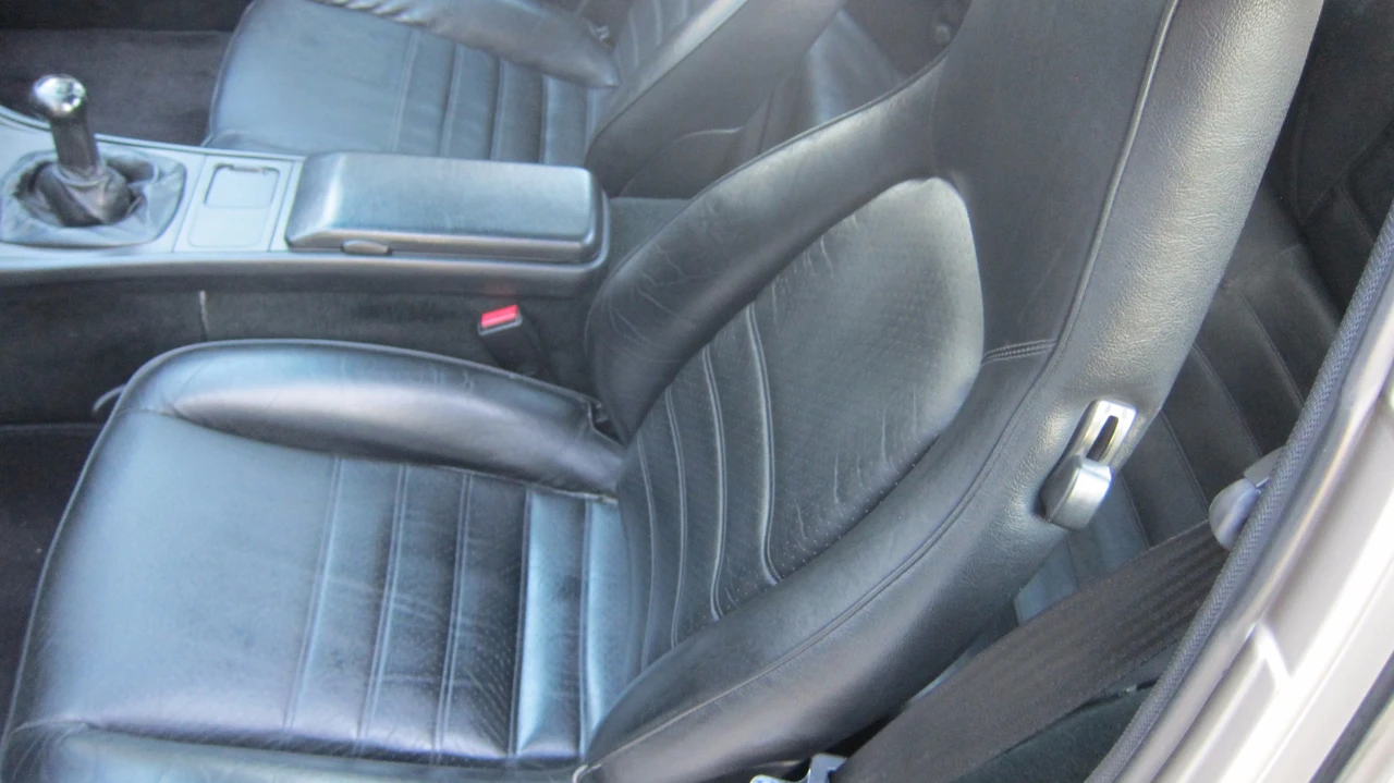 1989 Porsche 944 S2 - Image 27 of 31