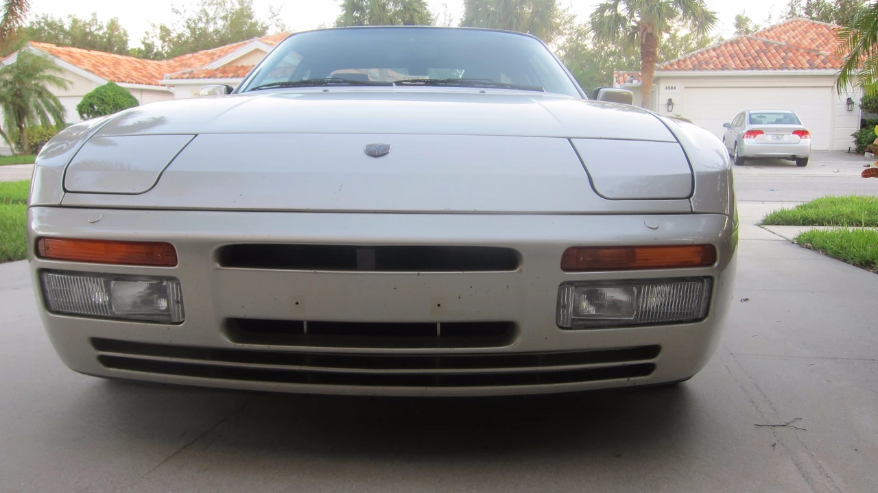 1989 Porsche 944 S2 - Image 2 of 31