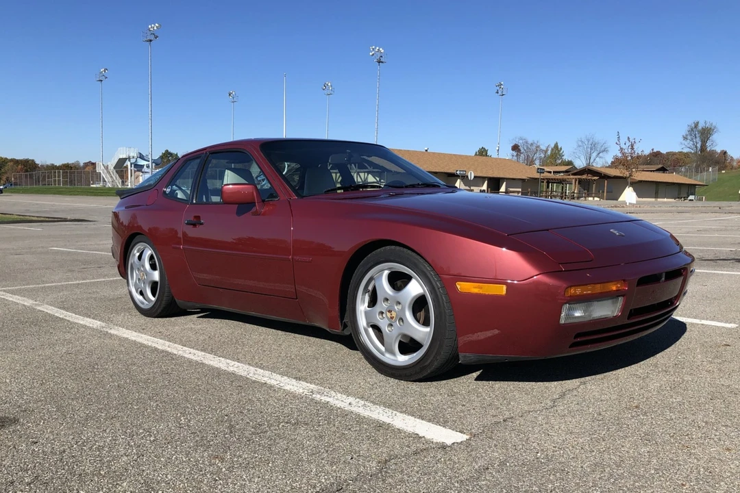 1989 Porsche 944 S2 - Image 3 of 31