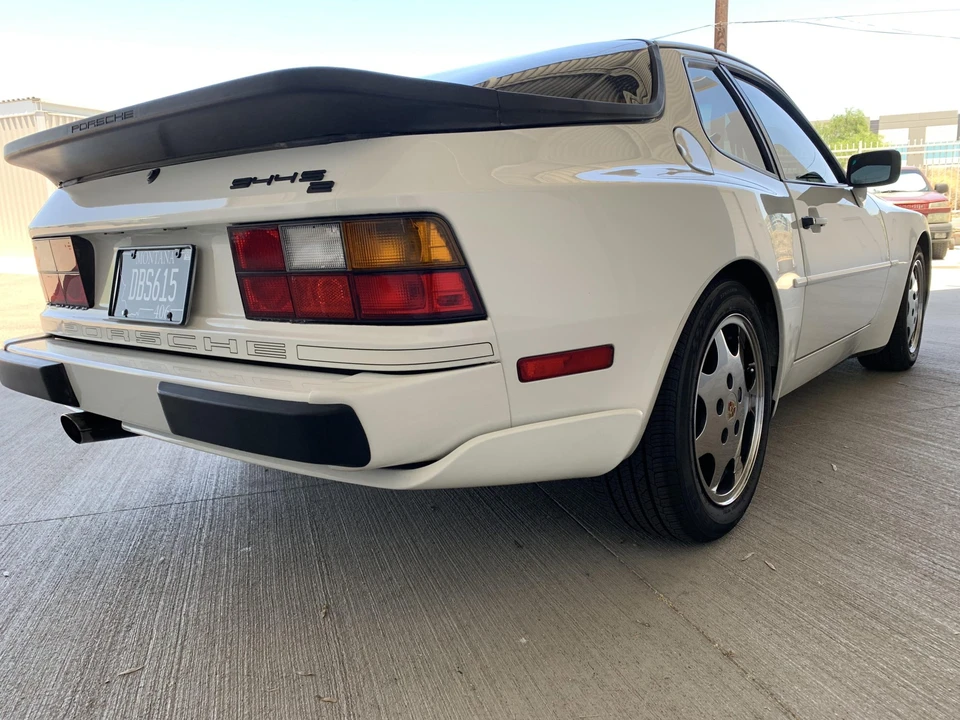 1989 Porsche 944 S2 - Image 15 of 31