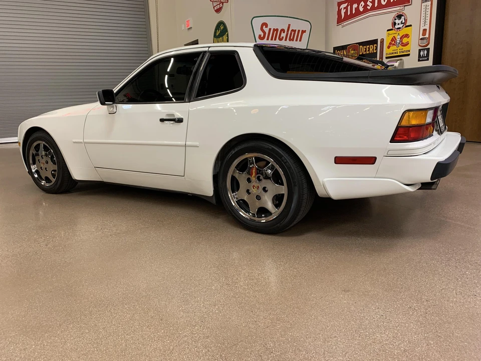 1989 Porsche 944 S2 - Image 6 of 31