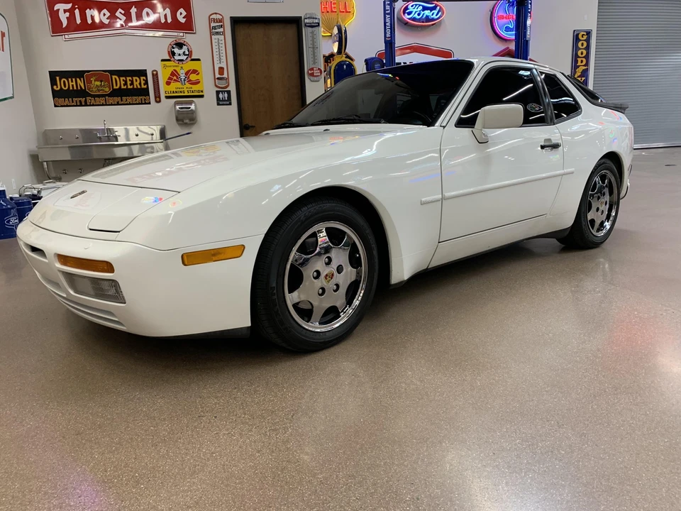 1989 Porsche 944 S2 - Image 4 of 31