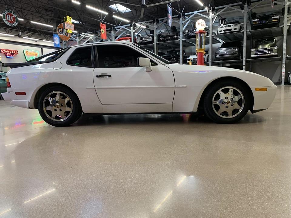 1989 Porsche 944 S2 - Image 21 of 31