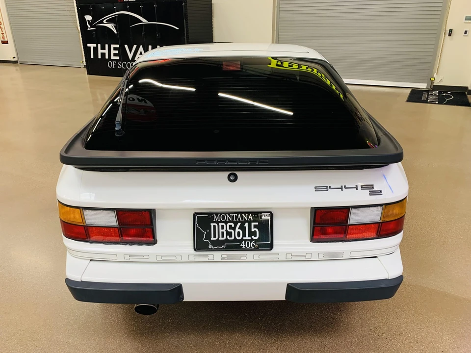 1989 Porsche 944 S2 - Image 14 of 31